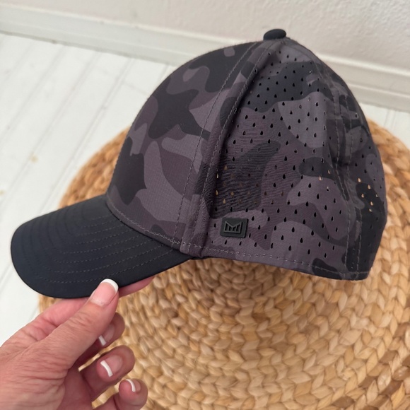 Melin A-GAME HYDRO Performance Snapback Hat Black Camo 58 CM M - Picture 3 of 7